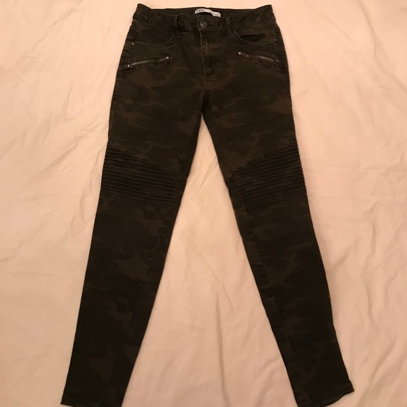 Zara Camo Motto Jeans